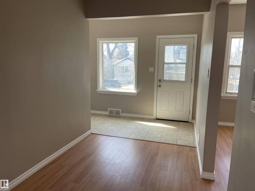 11161 96 ST NW, Edmonton, photo 2
