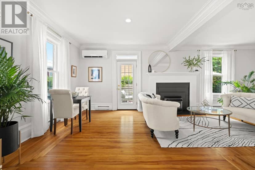 558 Main Street — photo 10 of 23