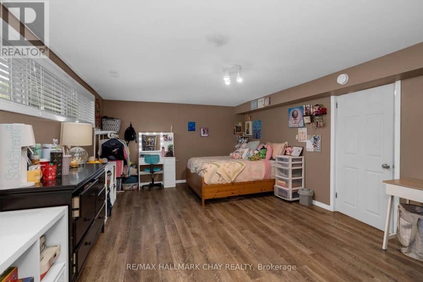 254 St Vincent Street — photo 19 of 28
