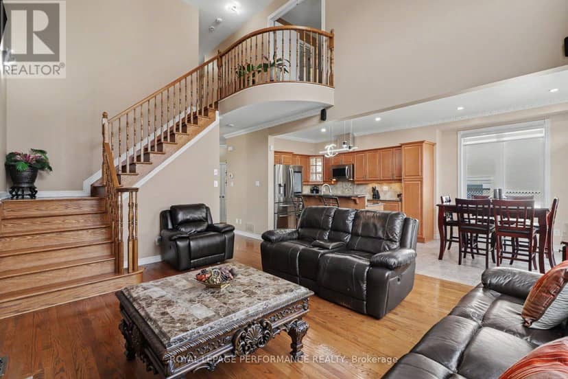 119 Felicity Crescent — photo 2 of 40