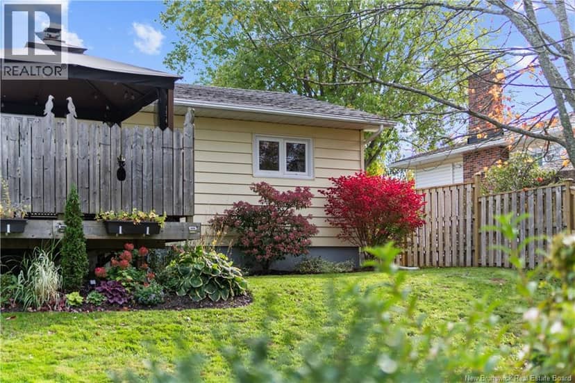 35 Lindsay Street — photo 33 of 38