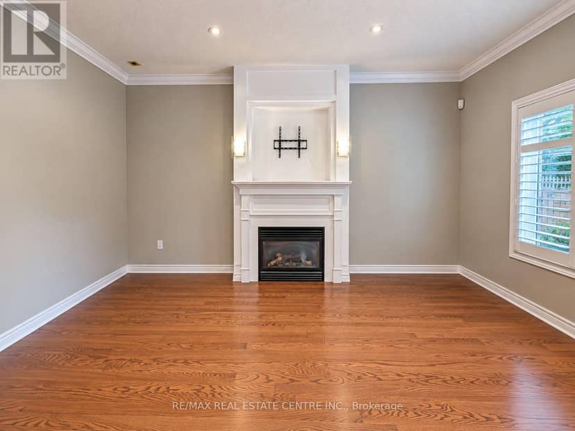 1302 Renfield Drive — photo 12 of 40