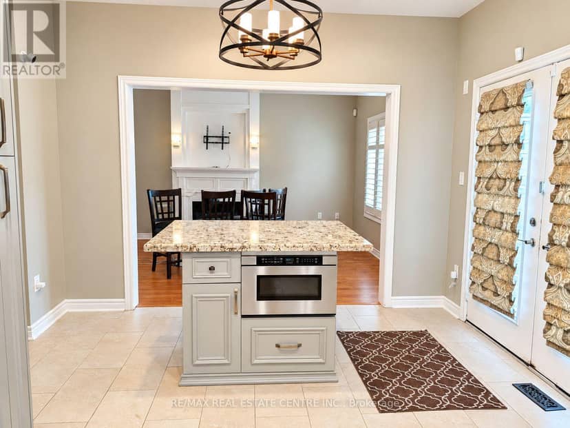 1302 Renfield Drive — photo 17 of 40