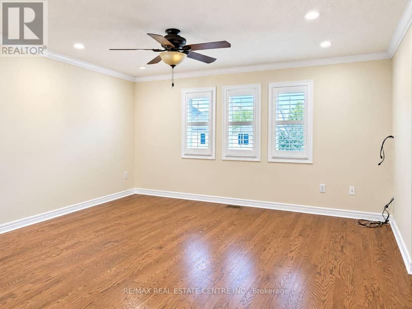 1302 Renfield Drive — photo 19 of 40