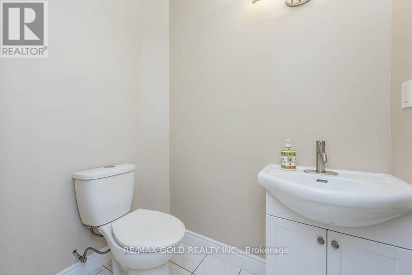7283 Sigsbee Drive — photo 12 of 40