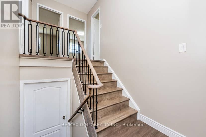 7283 Sigsbee Drive — photo 13 of 40