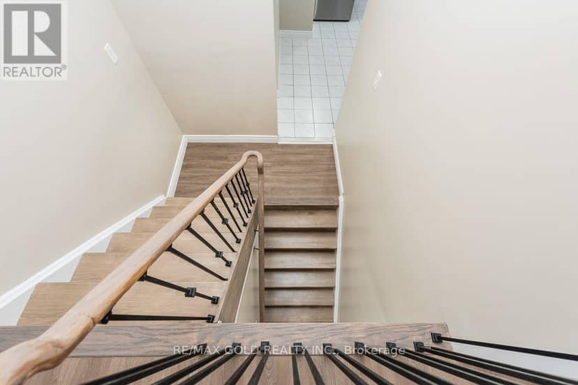 7283 Sigsbee Drive — photo 17 of 40