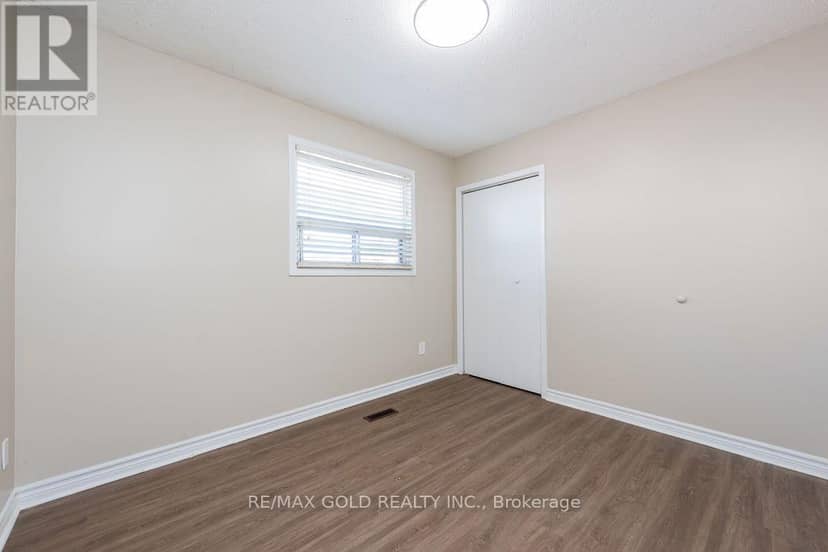 7283 Sigsbee Drive — photo 18 of 40