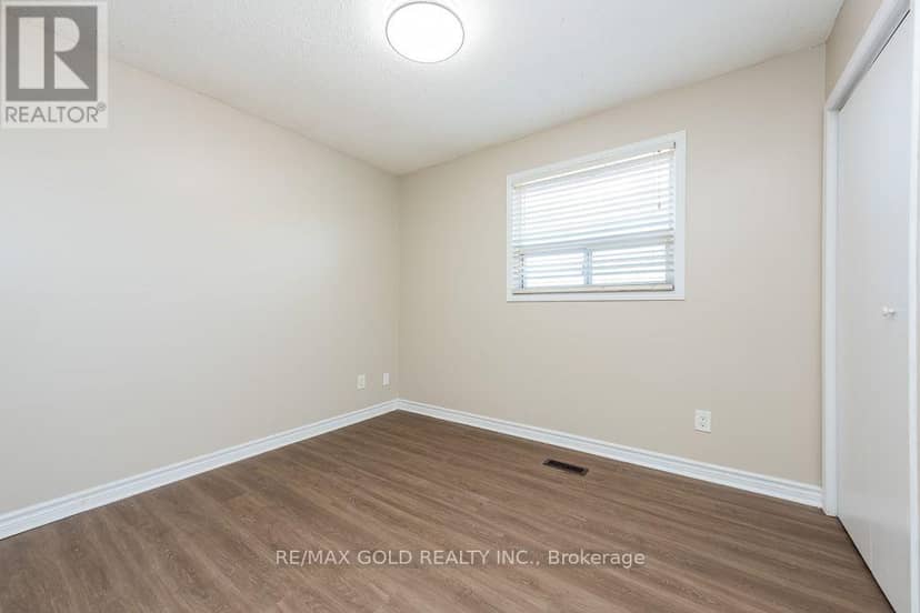 7283 Sigsbee Drive — photo 19 of 40