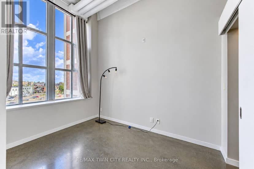 405 - 404 King Street W — photo 20 of 40