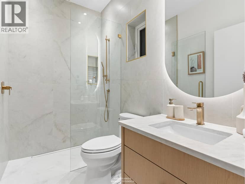 1 2541 E 2ND AVENUE, Vancouver
