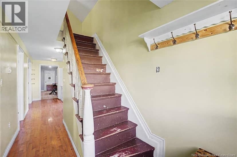272 Hughes street — photo 11 of 40