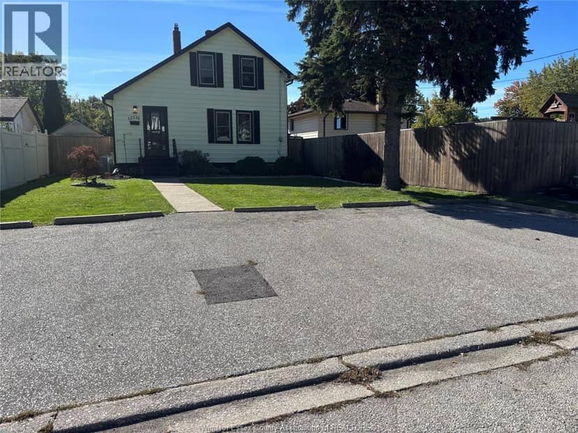 12535 Ballard Street, Tecumseh