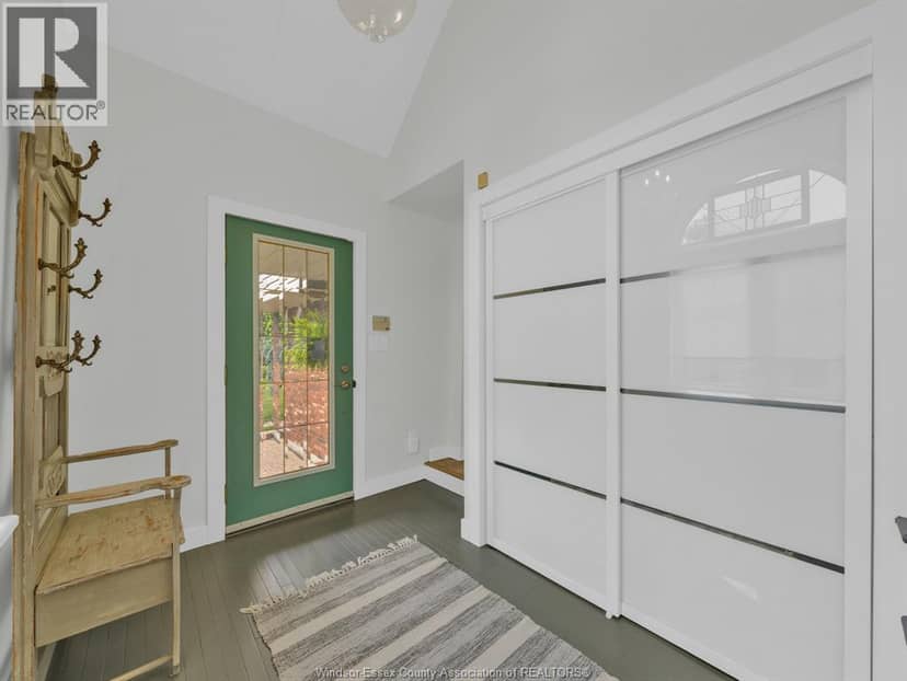 320 Lakeview Avenue — photo 10 of 40