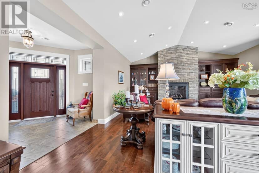 18 Clipper Court — photo 13 of 40