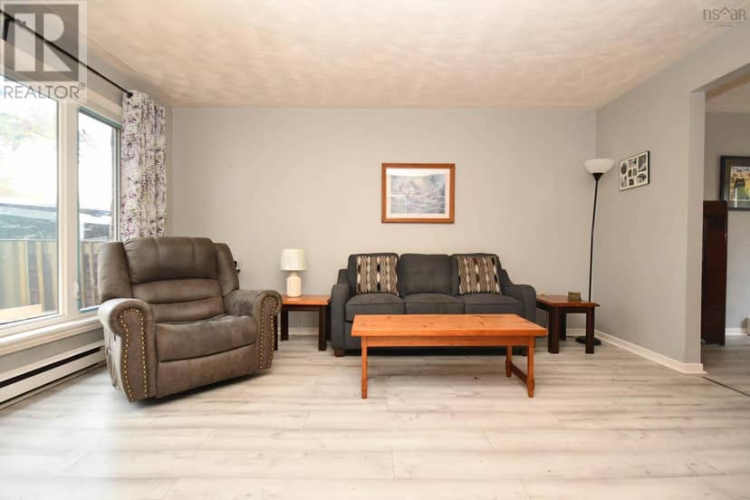 123 Gloria Court — photo 9 of 39