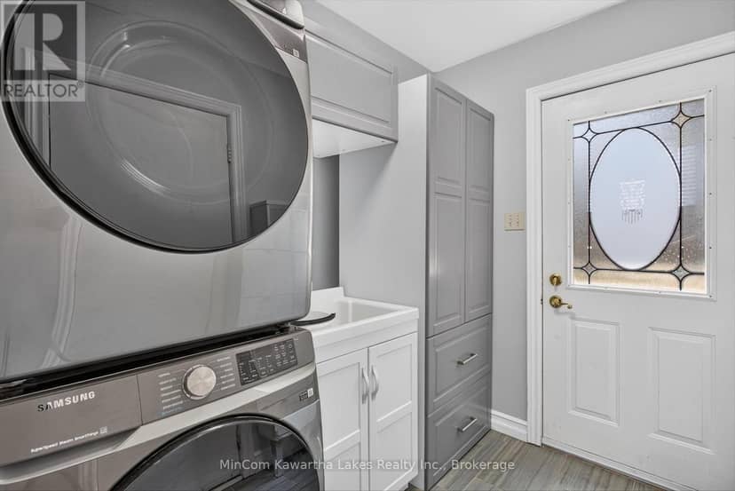 1947 Parkwood Circle, Peterborough, photo 6