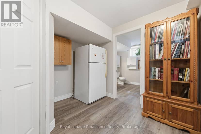 31 Huron Drive — photo 34 of 39