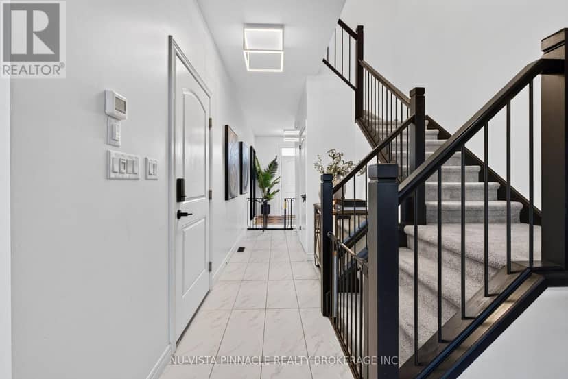 239 Winlow Way, Middlesex Centre, photo 8