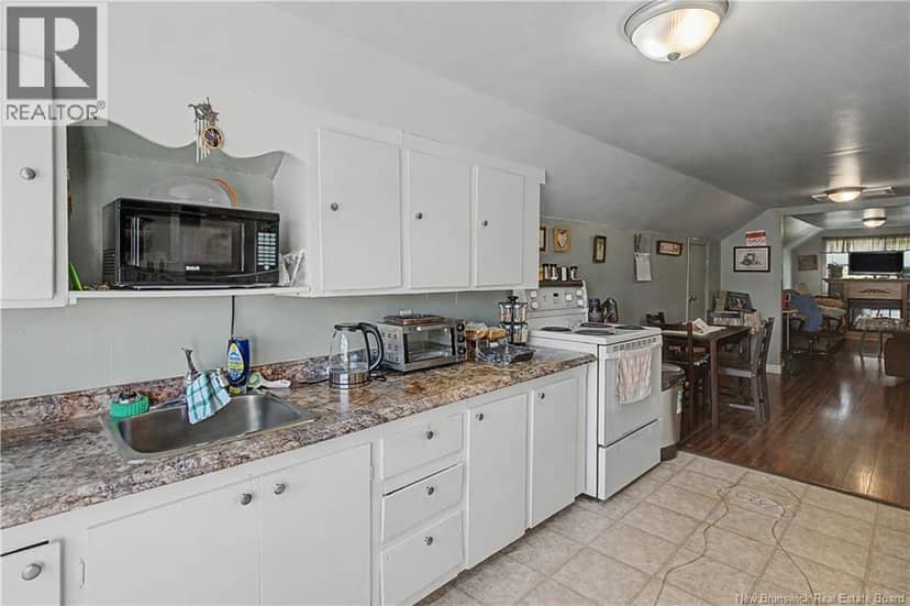3 Gorman Boulevard — photo 4 of 20