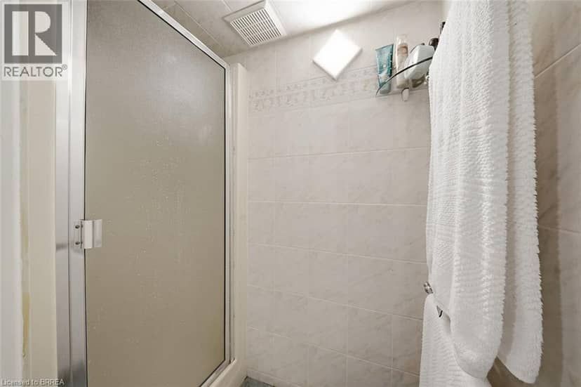 144 ST GEORGE Street — photo 30 of 40