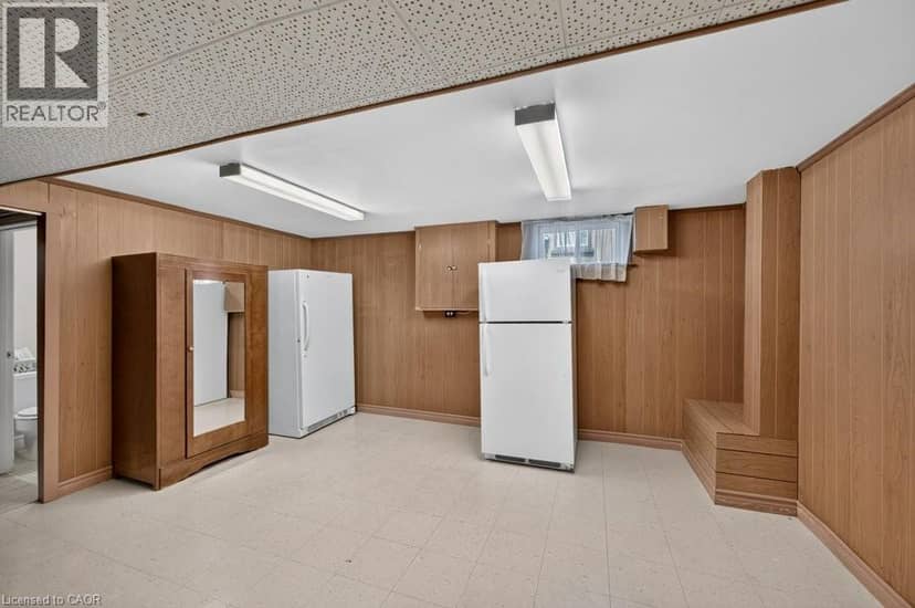 476 EAST 37TH Street — photo 35 of 40