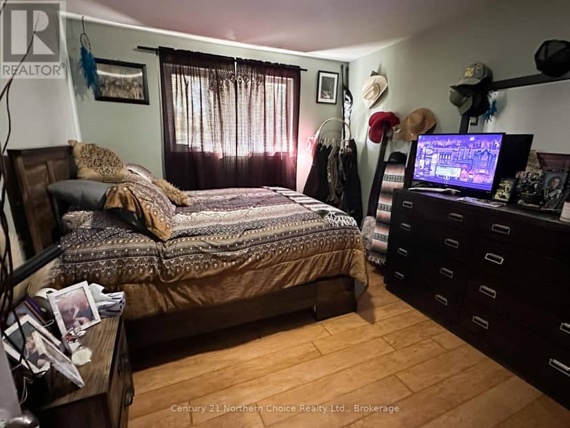 17 Poplar Avenue — photo 10 of 19