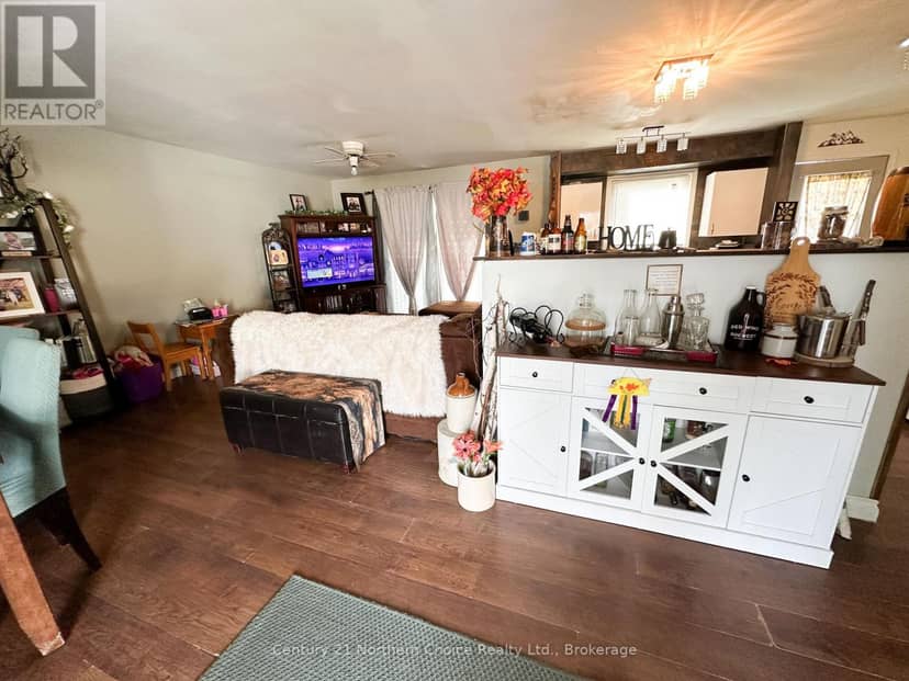 17 Poplar Avenue, Ear Falls, photo 2