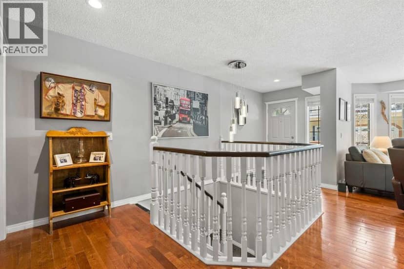 38 Richelieu Court SW — photo 27 of 40