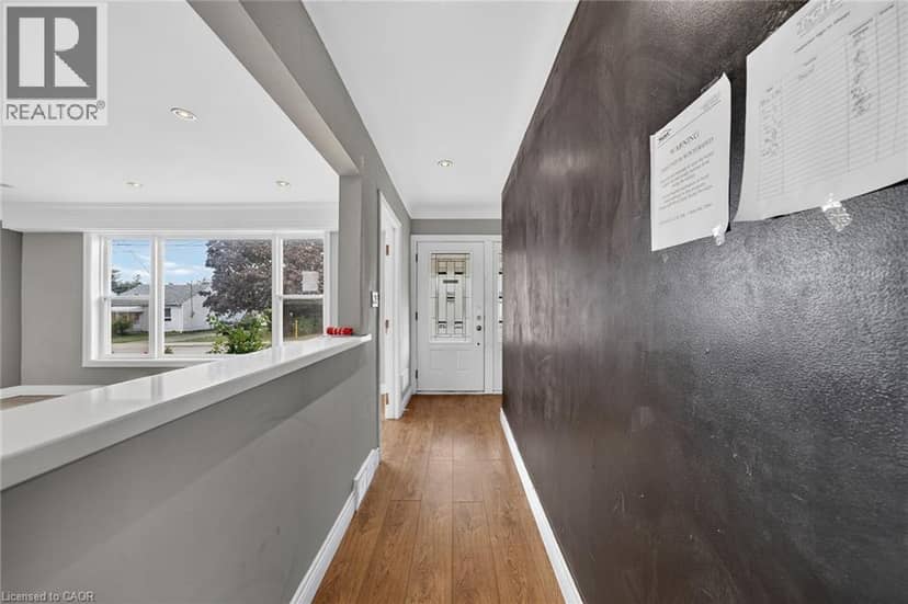 11 SELKIRK Avenue — photo 5 of 40