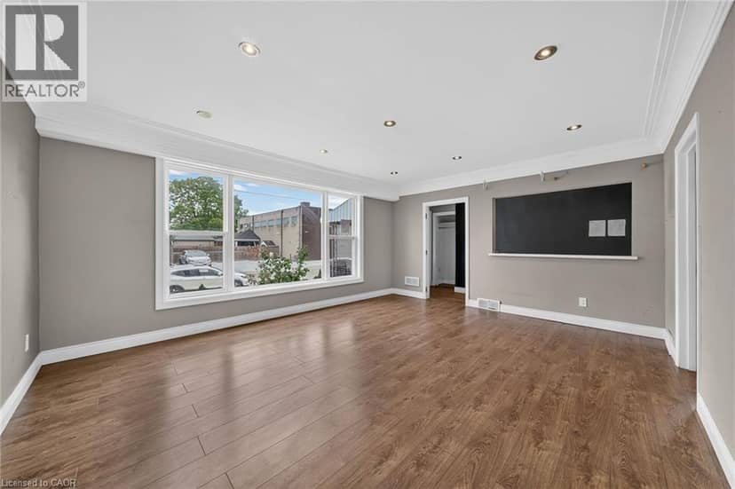 11 SELKIRK Avenue — photo 6 of 40