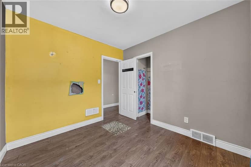 11 SELKIRK Avenue — photo 16 of 40