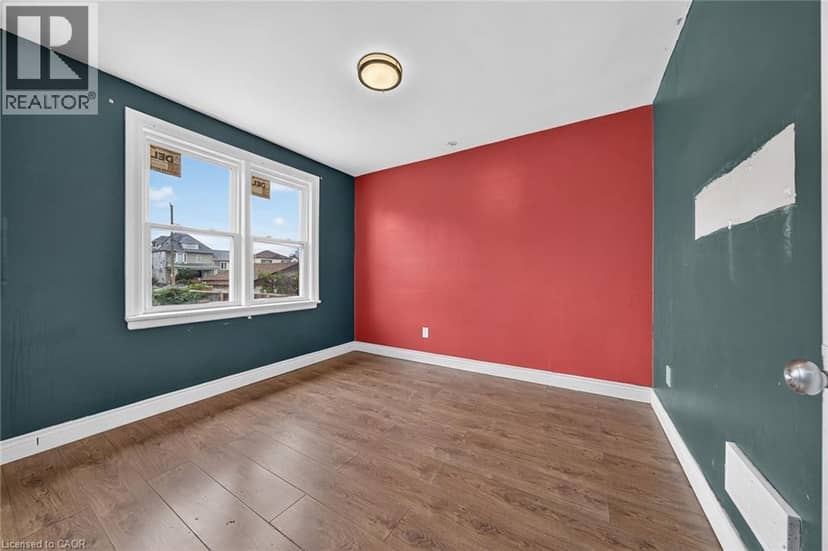 11 SELKIRK Avenue — photo 19 of 40