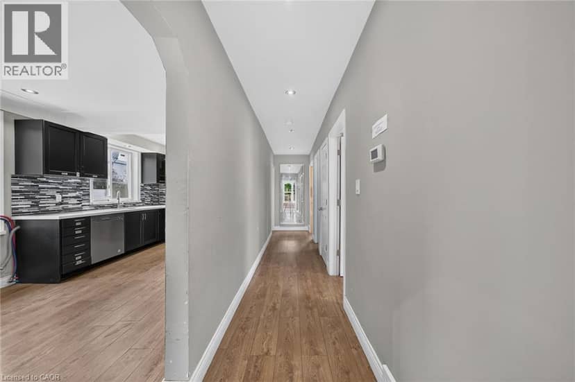 11 SELKIRK Avenue — photo 14 of 40