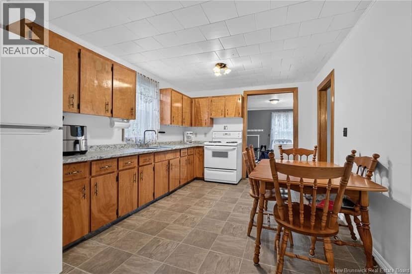 1664 Main Street — photo 10 of 37