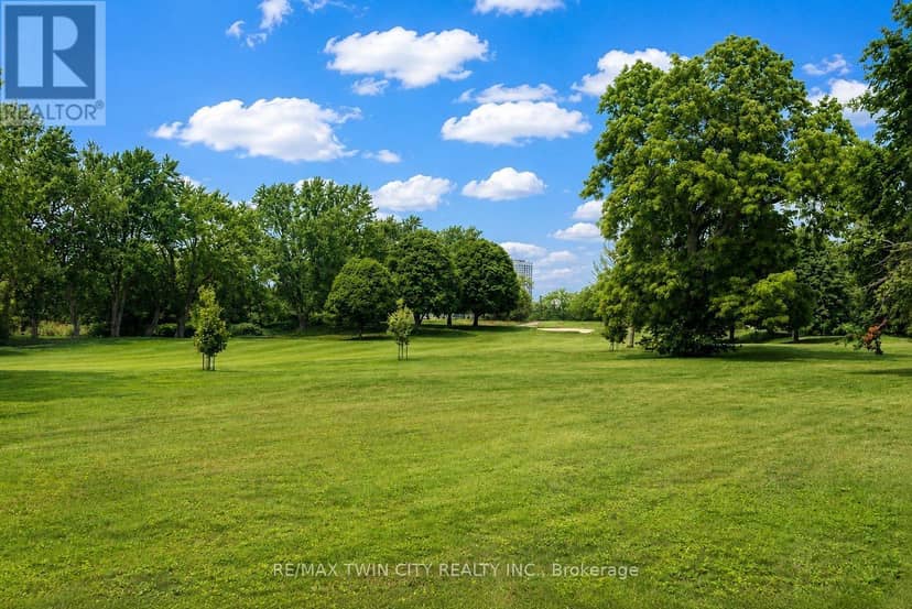 124 Carwood Avenue — photo 4 of 38