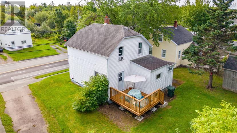 378 Alexandra Street — photo 12 of 33