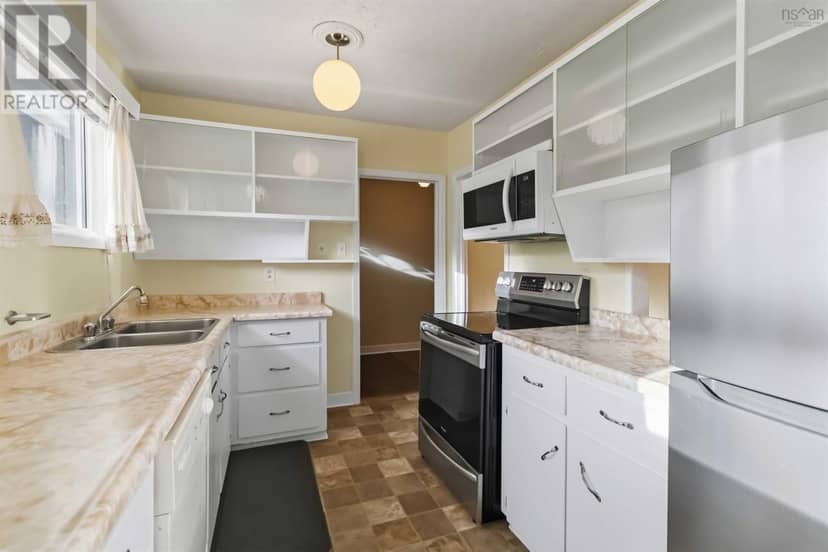 3 Wildwood Boulevard — photo 12 of 32