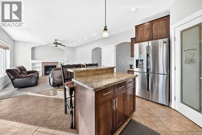 170 Canals Circle SW — photo 9 of 40