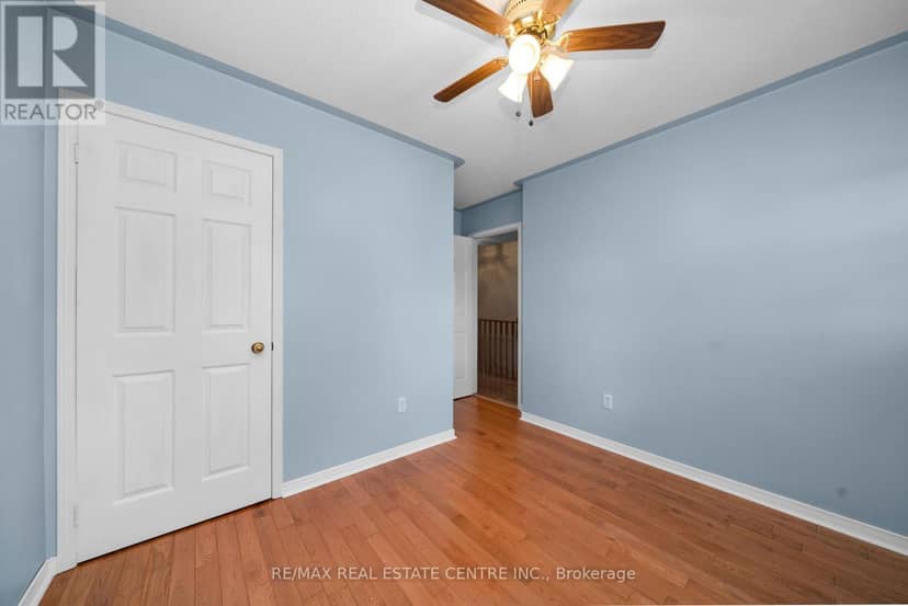 39 Killaloe Crescent — photo 15 of 20