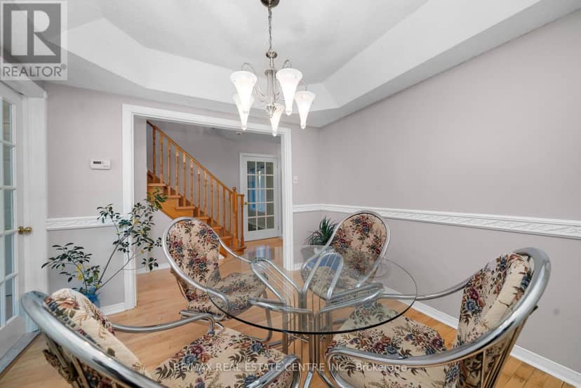 39 Killaloe Crescent — photo 4 of 20