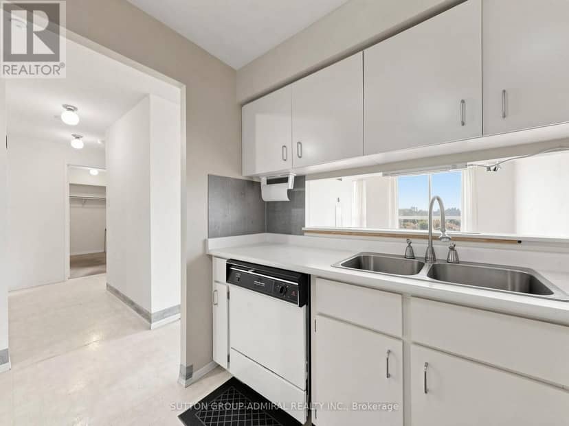 1108 - 2470 Eglinton Avenue — photo 11 of 39
