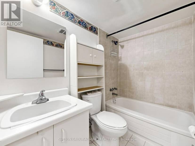 1108 - 2470 Eglinton Avenue — photo 15 of 39