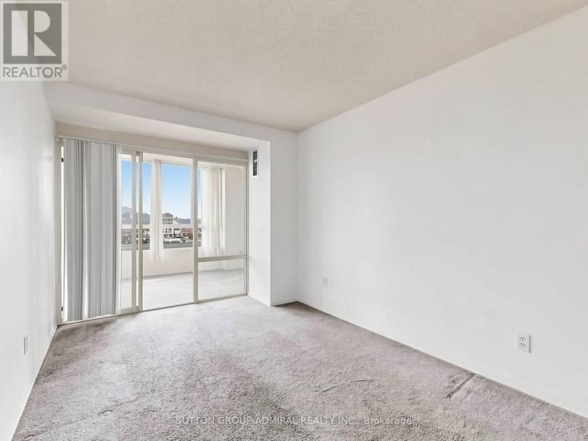 1108 - 2470 Eglinton Avenue — photo 17 of 39