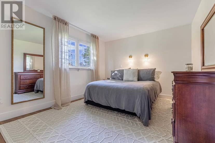 84 SUNSET Drive — photo 16 of 31