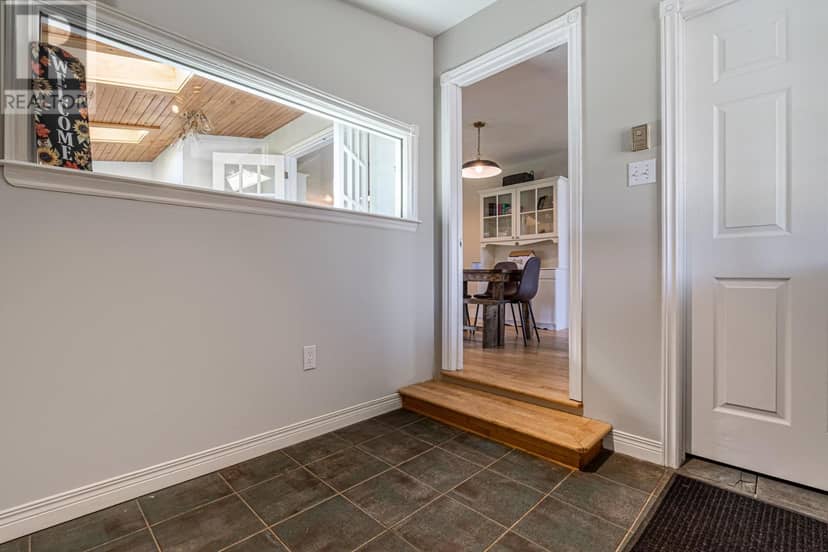 84 SUNSET Drive — photo 20 of 31