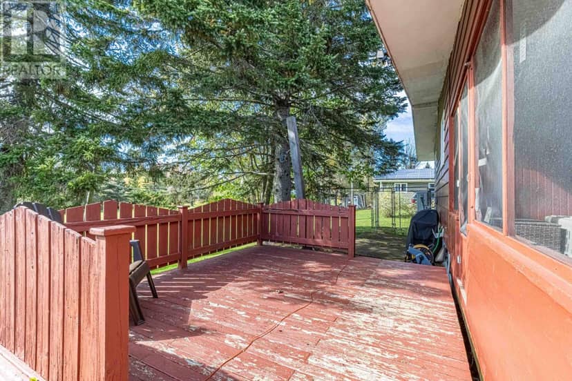 84 SUNSET Drive — photo 22 of 31
