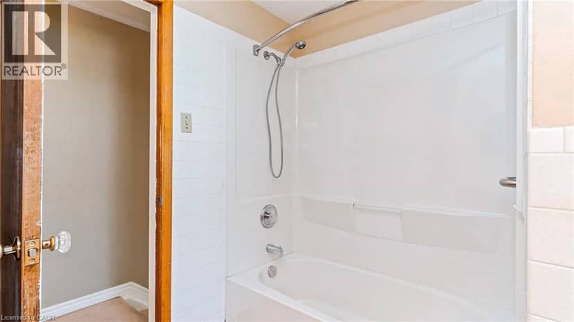 457 THREE VALLEYS Crescent — photo 16 of 40