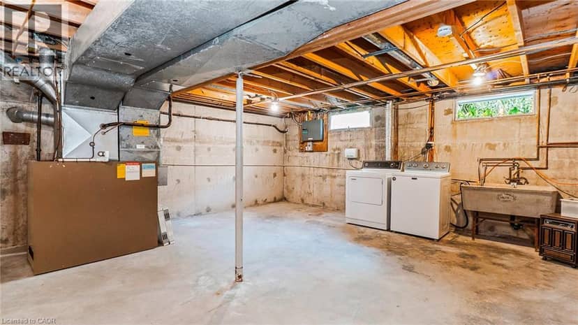 457 THREE VALLEYS Crescent — photo 30 of 40
