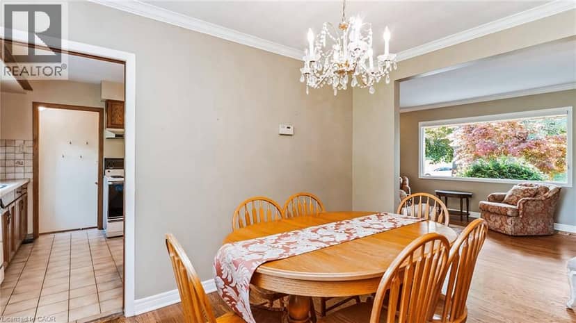 457 THREE VALLEYS Crescent — photo 9 of 40